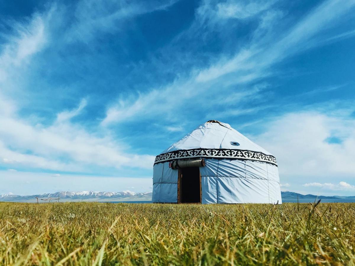 Yurt Camp Muras In Song Kol Lake Hotell Kochkor Exteriör bild